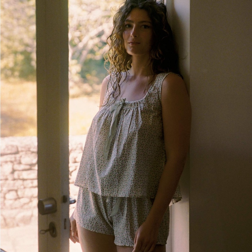 Christy Dawn The Leni Set Pajamas Loungewear in Crème Strawberry EUC